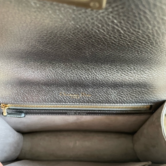 Lady diorama metallic silver calfskin medium with champagne gold hardware! - Picture 4 of 8